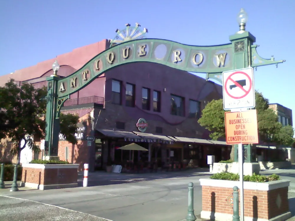Downtown Pomona and the Arts Colony in Pomona