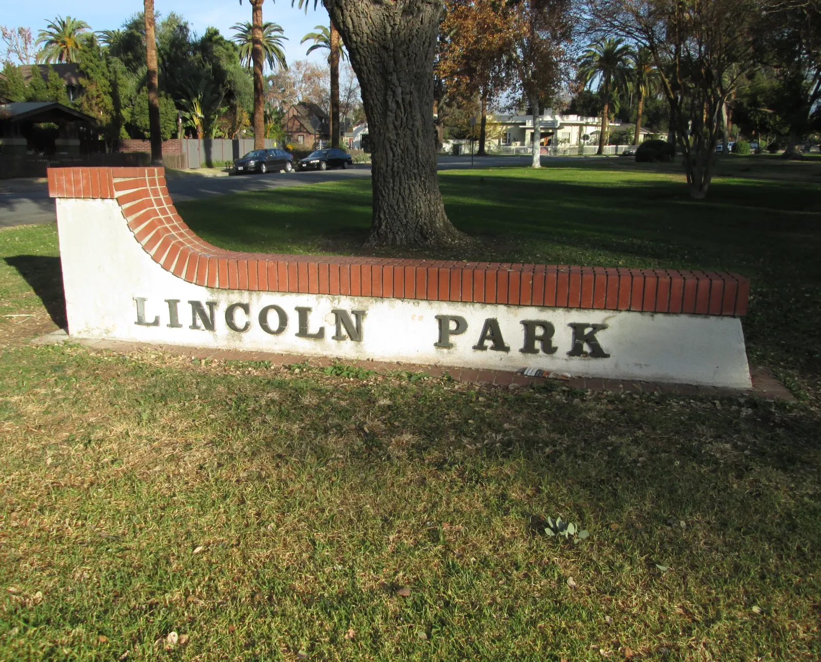 Lincoln Park Historic District in Pomona